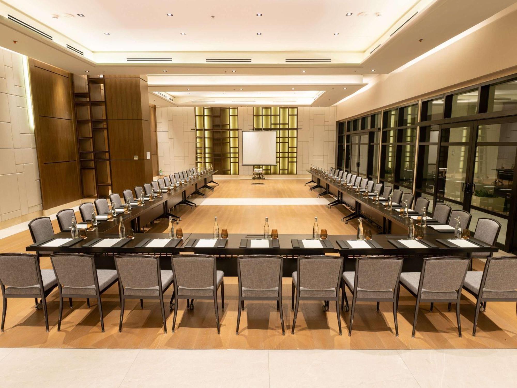 Admiral - Mgallery Collection Hotel Manila